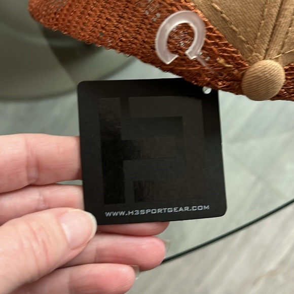 Hat - Picture 3 of 4